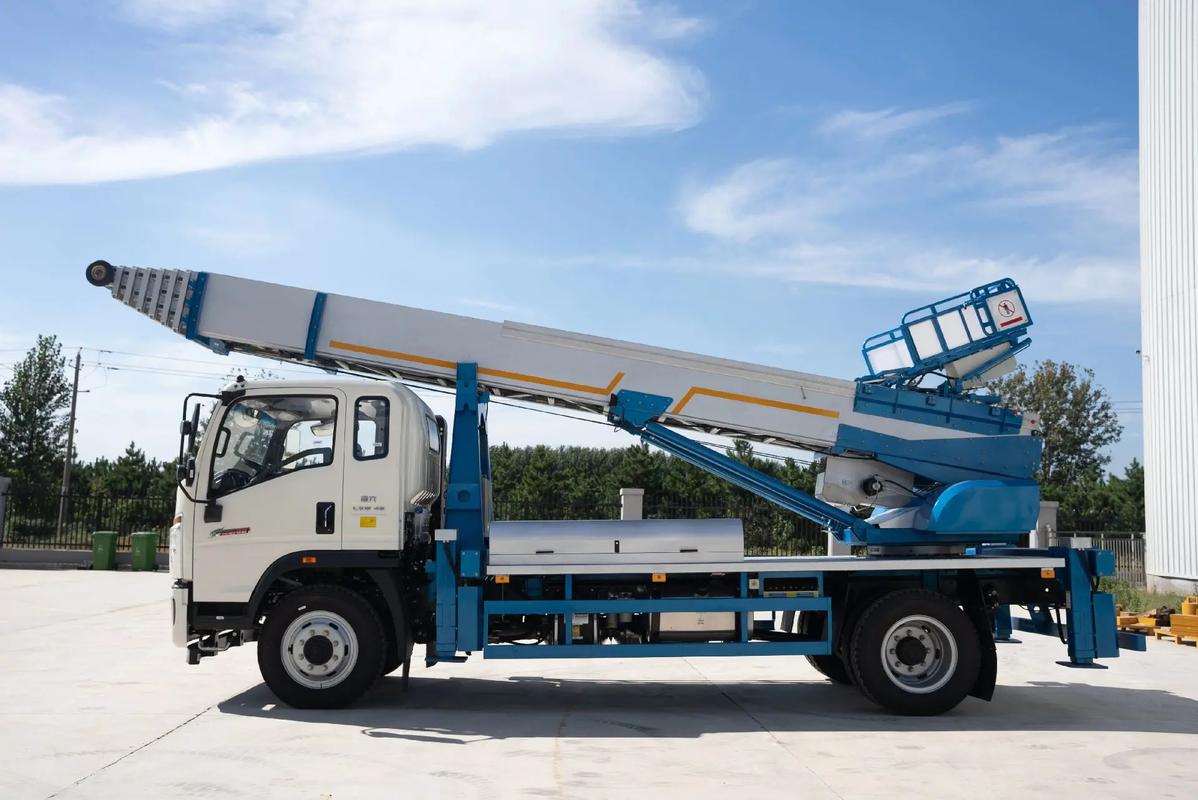 杭州滨江云梯上料车租赁费用