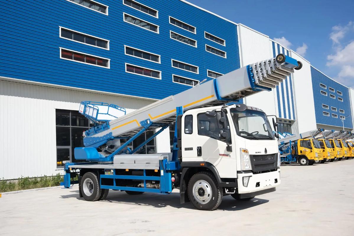 杭州滨江出租云梯车高空作业车 建筑垃圾搬运